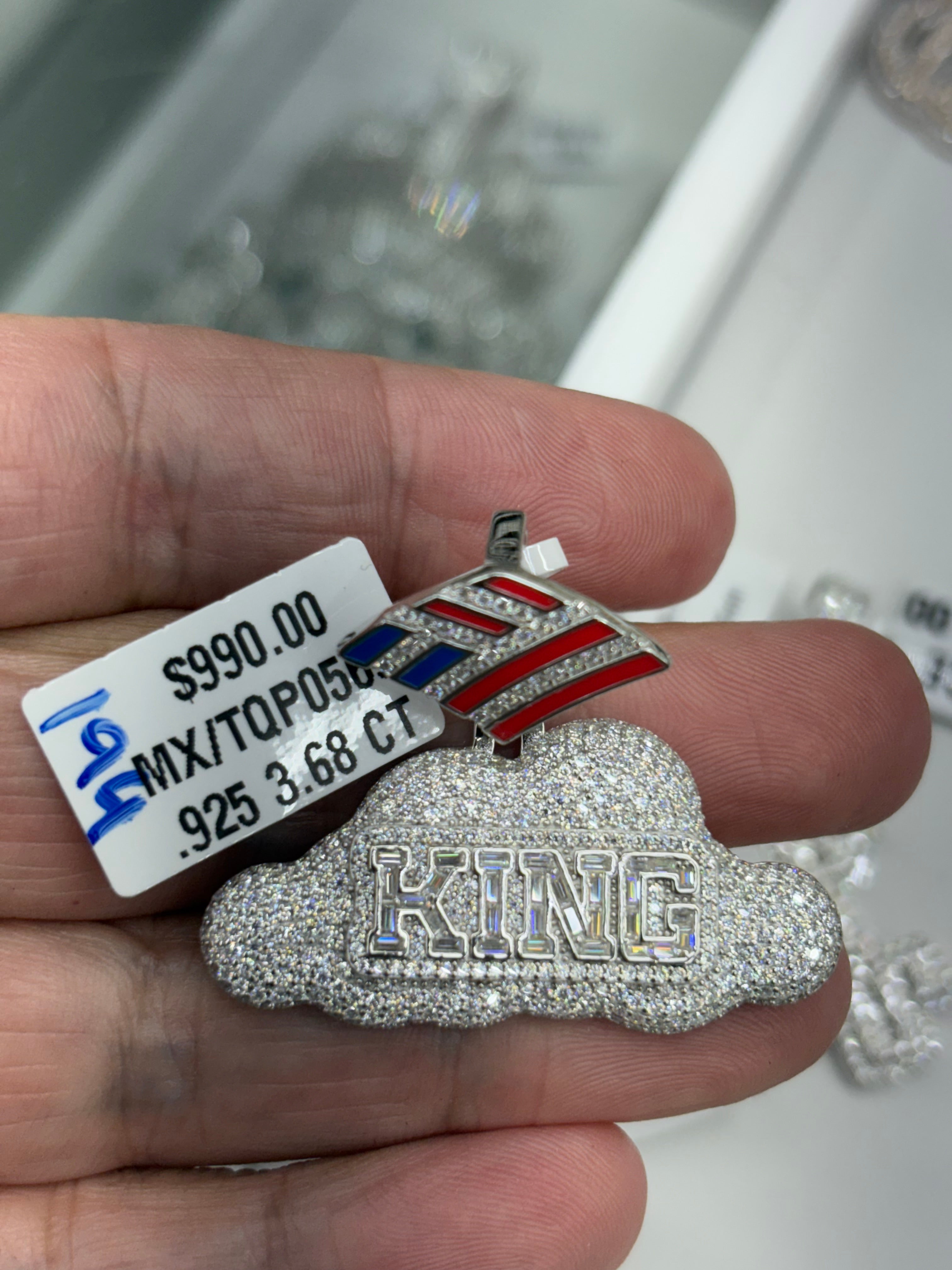 King bank pendant