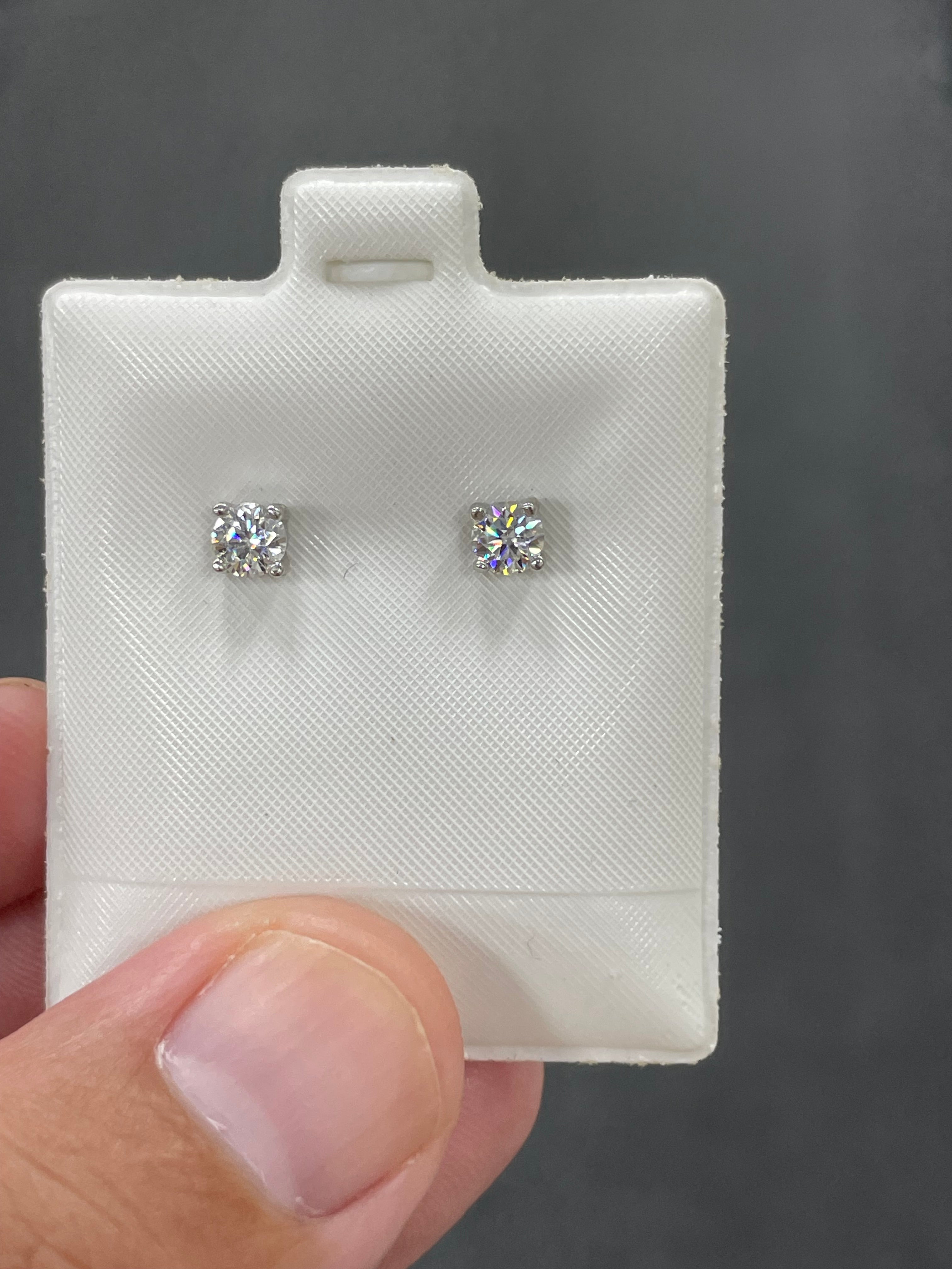 925 silver vvs moissanite stud earrings