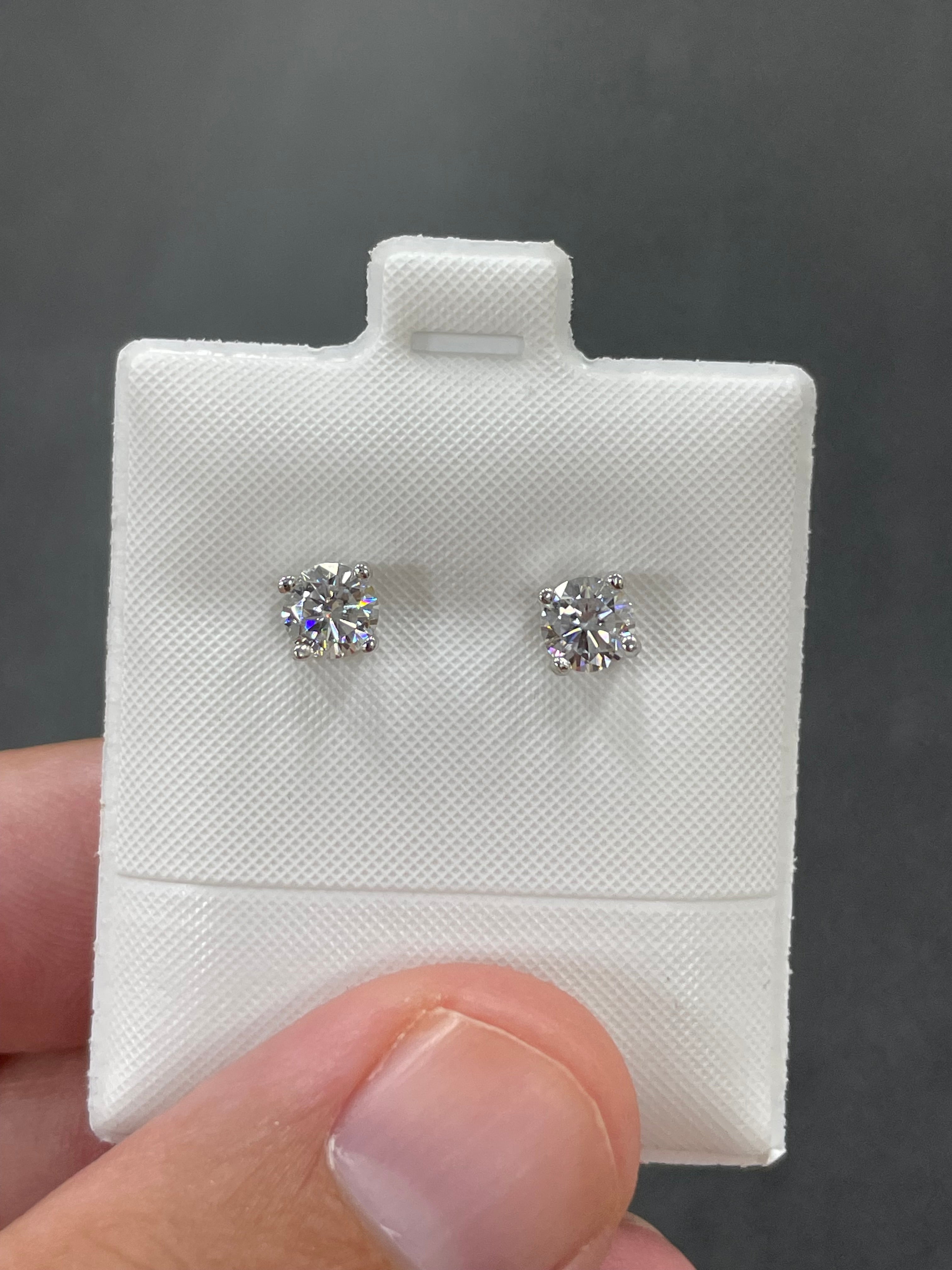 925 silver vvs moissanite stud earrings